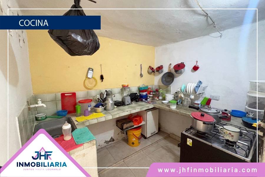 CASA EN CARLOS HOLMES - Imagen 3